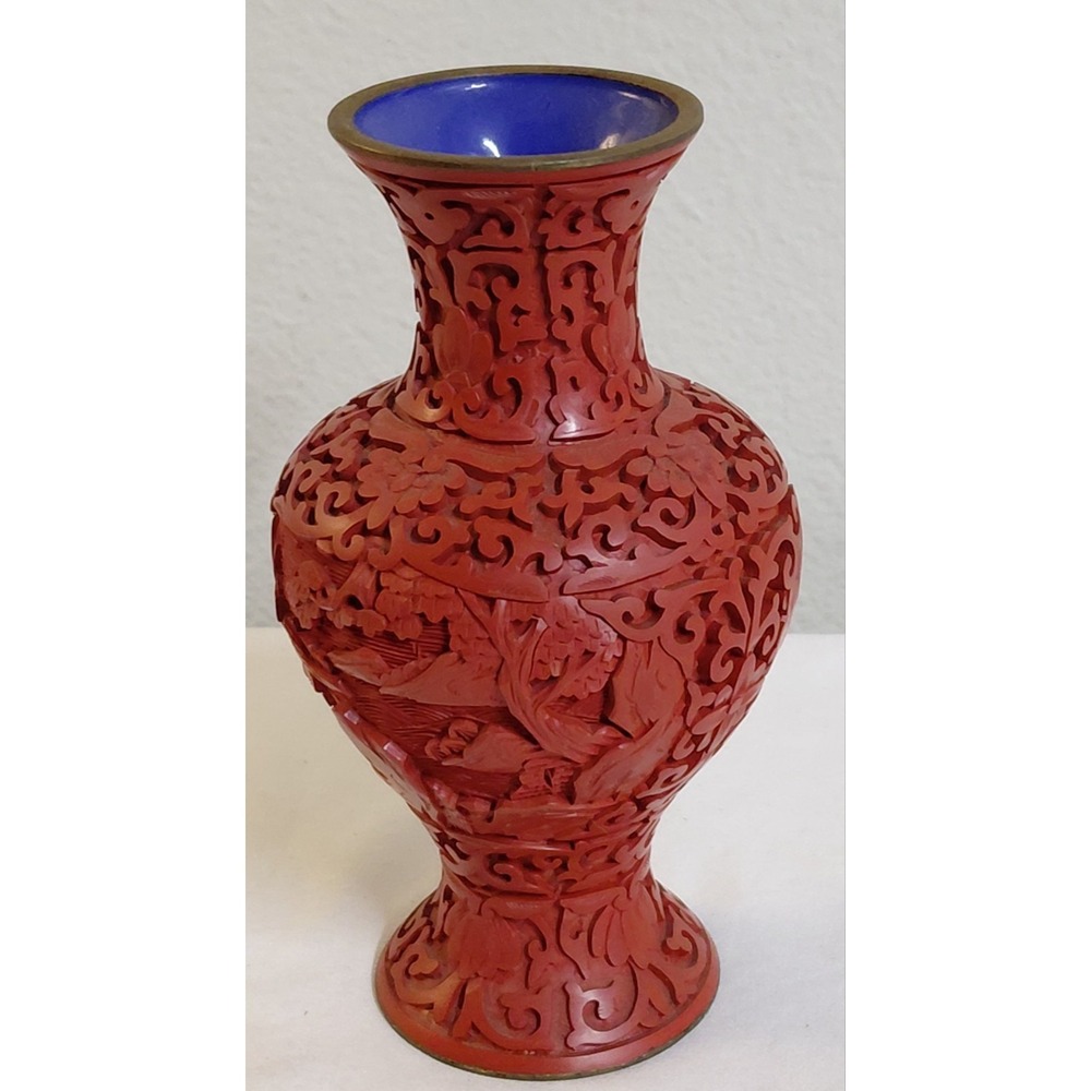 Vintage Chinese Cinnabar Style Carved Lacquer Vase Red Blue Enamel Interior - Picture 6 of 8